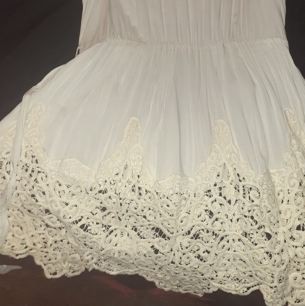 Dress - Picture 2 of 5